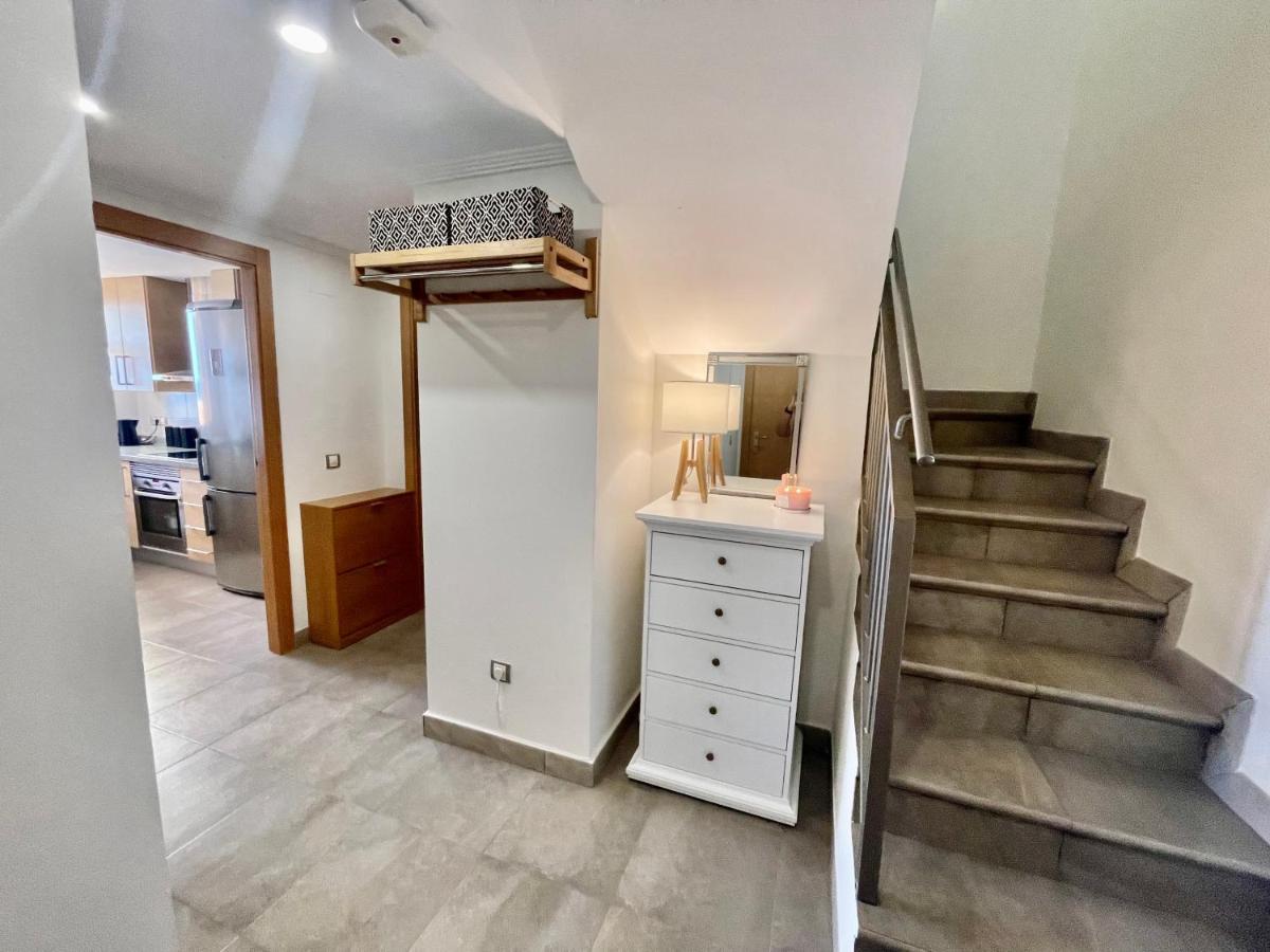 Modern 2-Floor Penthouse With Sea Views - Sleeps 7 Apartamento Finestrat Exterior foto
